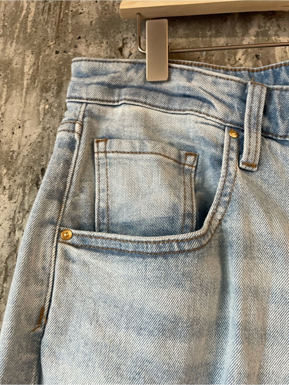 KUT FROM THE KLOTH Women's Gwen Cuff w Knee Rips Jeans Size 8 in Ethical - Picture 5 of 11